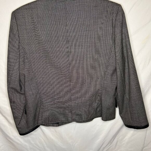 Harvé Benard Sport 100% Wool Blazer with Leather Trim | Size 12 - Picture 3 of 4